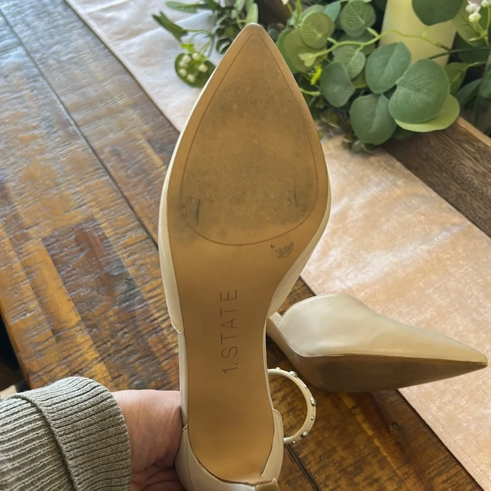 1. State Studded Ankle Strap Leather Heels Neutral Size 8 - Picture 6 of 9